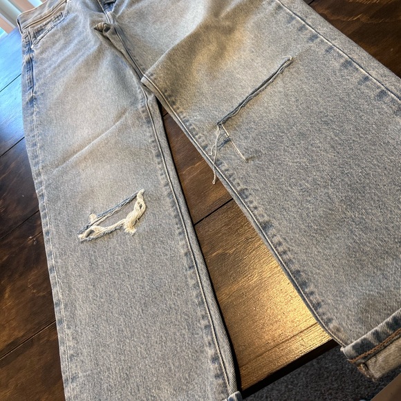 Express Light Blue Cropped Ripped Jeans - Picture 5 of 5